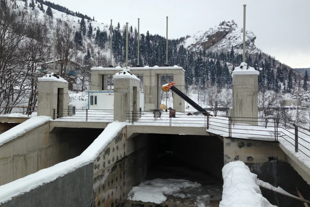 Diyoban Regülatörü ve Hidroelektrik Santrali